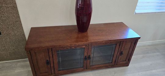 T. v stand