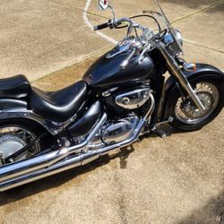 Suzuki Cruiser 