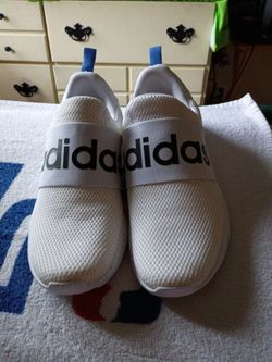 Mens adidas slip on nylon shoe in excellent condition