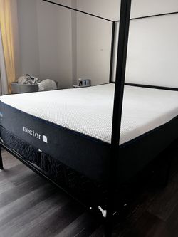 Queen Mattress (Gel Memory Foam)