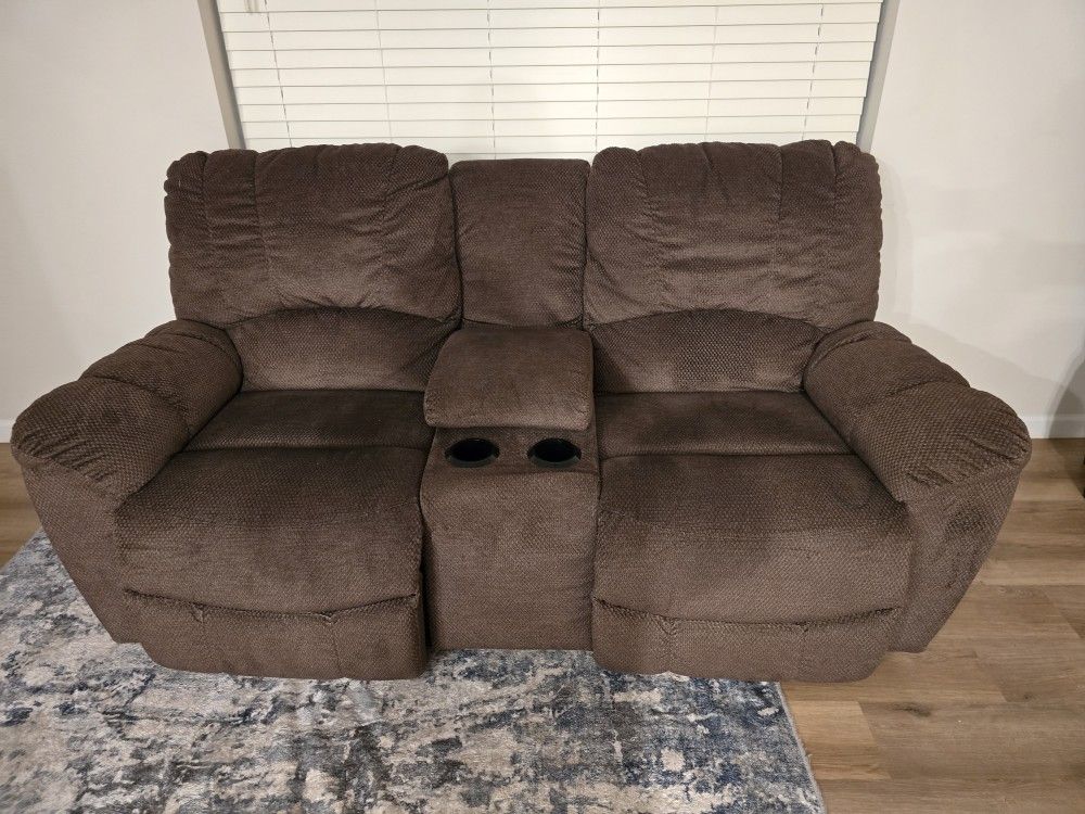 Nearly New Lazy Boy Love Seat Power Recliner