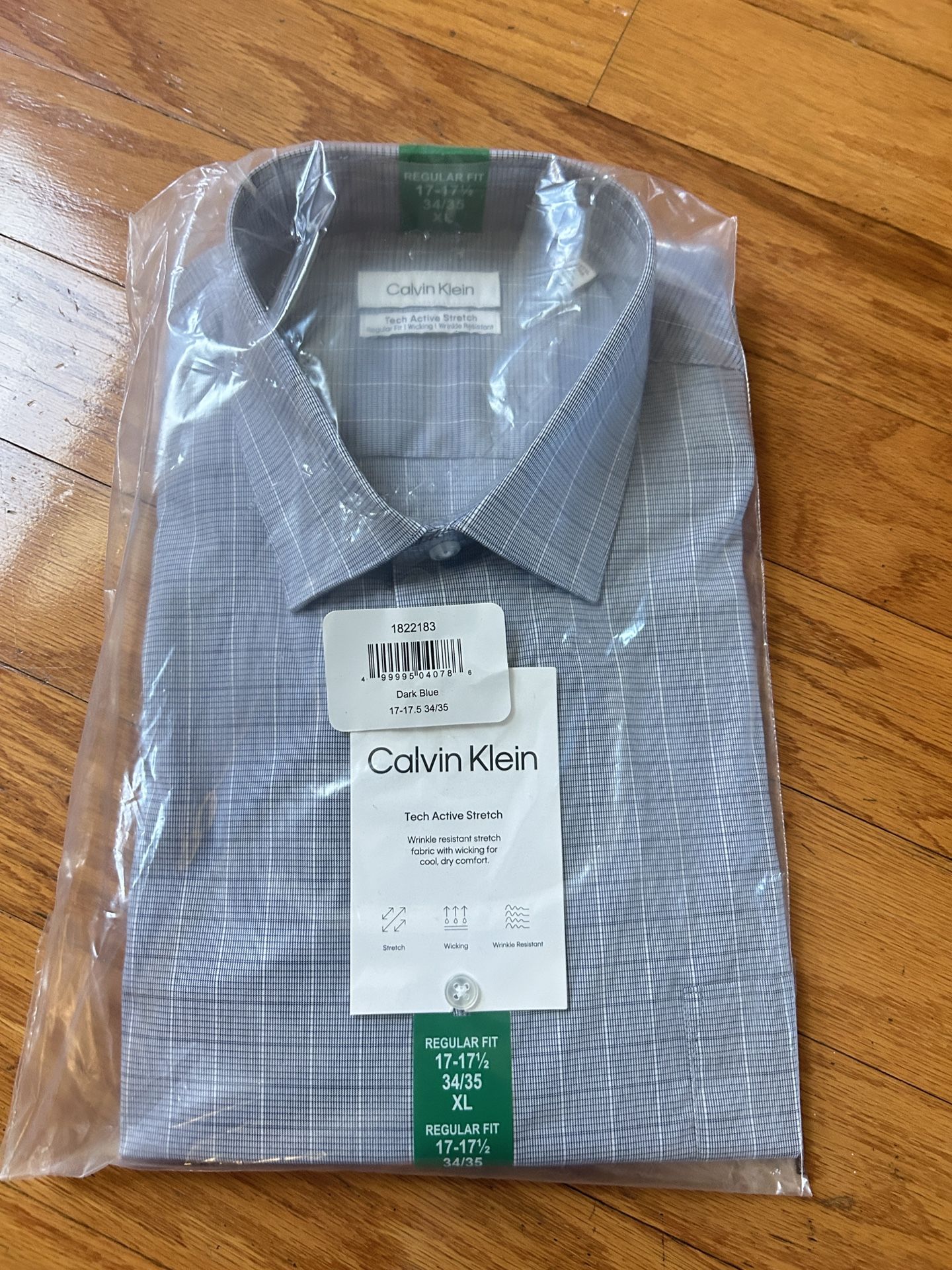 NWT Calvin Klein Men’s Performance Dress Shirt Dark Blue Size XL 17-17 1/2 34/35