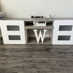 entertaiment dresser