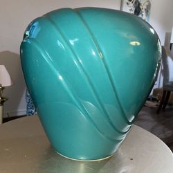 Large Vase.  Art Deco, 80’s, 90’s, Post Modern