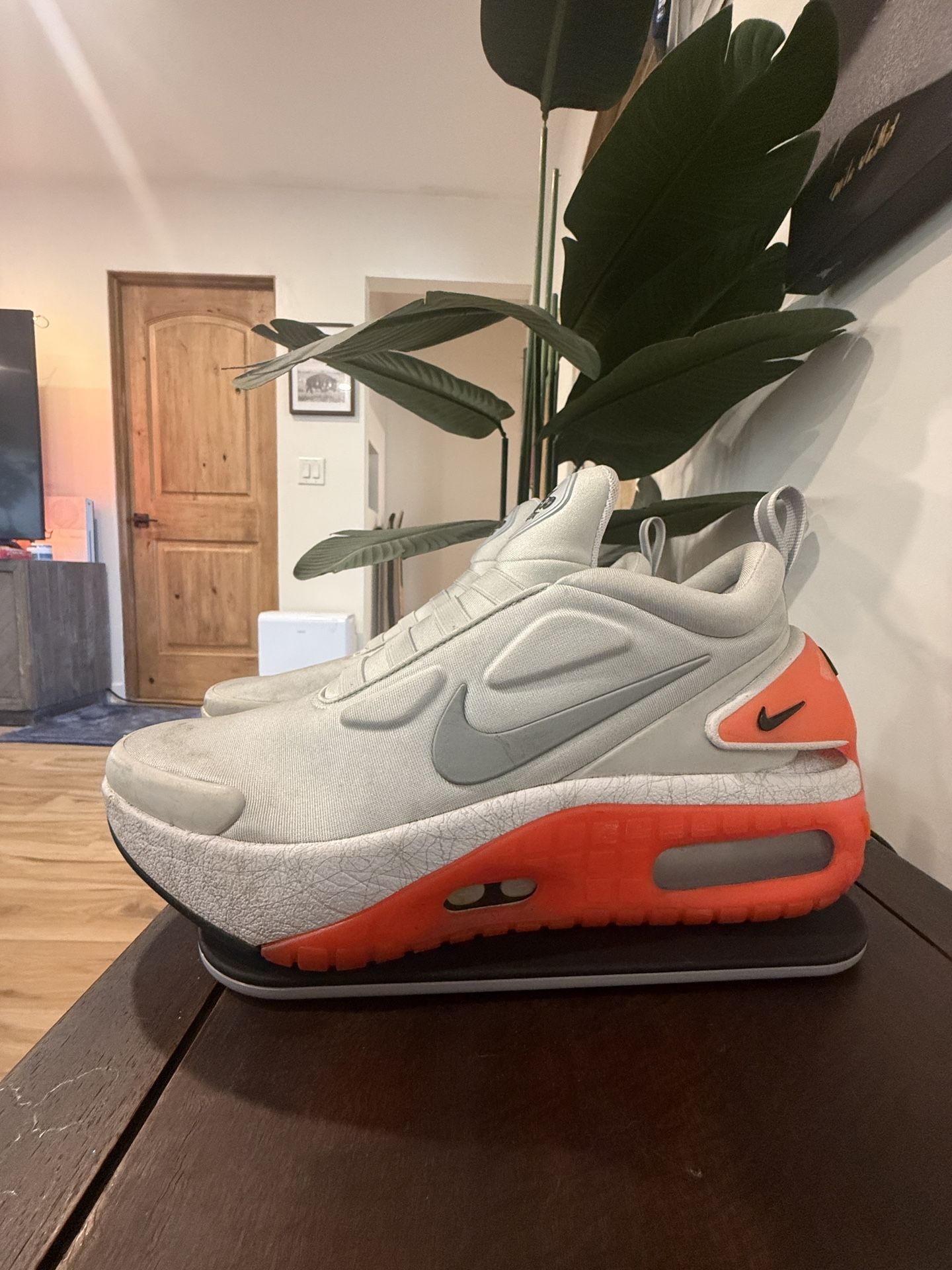 Nike Adapt Auto Max Infrared (US Charger)