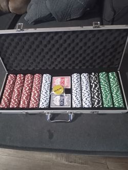Deluxe Poker Set With Hard Carry Case
