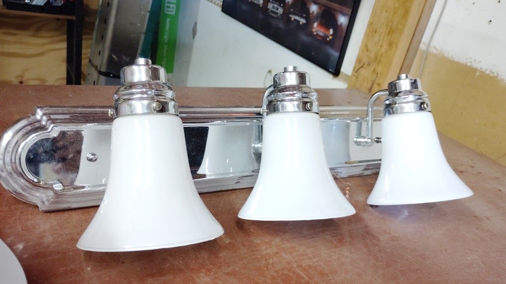 3 Bulb Bathroom Vanity Light Fixture