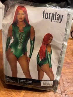 Women’s poison ivy costume
