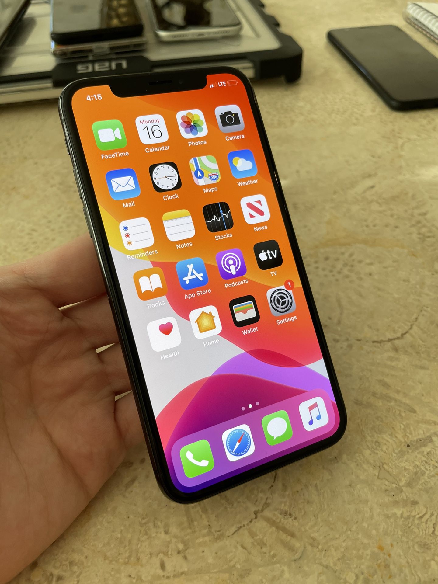 iPhone X 64GB Unlocked to any carrier! Like new!