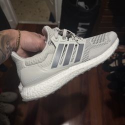 ADIDAS ULTRA BOOST SIZE 10 NEW NO BOX 
