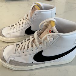 Men’s Nike blazers  Size 10.5