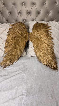 Gold Angel Wings