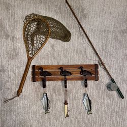 Fisherman Wildlife Wall Decoration 