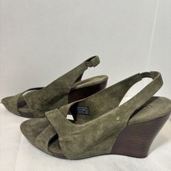 UGG Women’s Wood Wedge Olive Suede Strappy Sandals Size 9