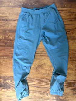 Lululemon Pacebreaker pants