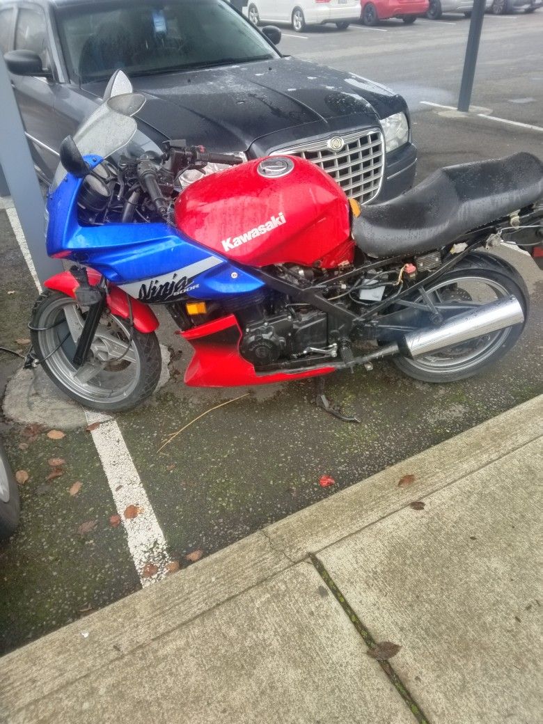 Ninja Kawasaki 500R - For Parts Or Fixup Project 
