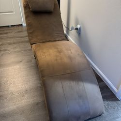 Chaise Lounge
