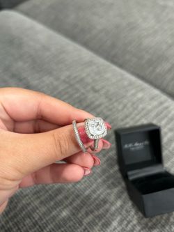 R.H. Macy & Co. Fine Jewelry Engagement or Bridal Ring Set - Size 7