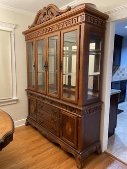 China hutch. Heavy Duty. Great Condition