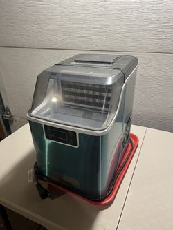 Countertop Ice Cube Maker