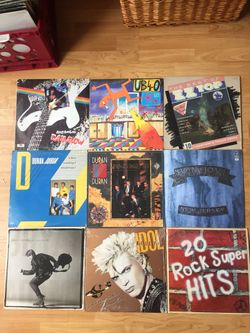 Vinyl records price for 1 set : 9 records