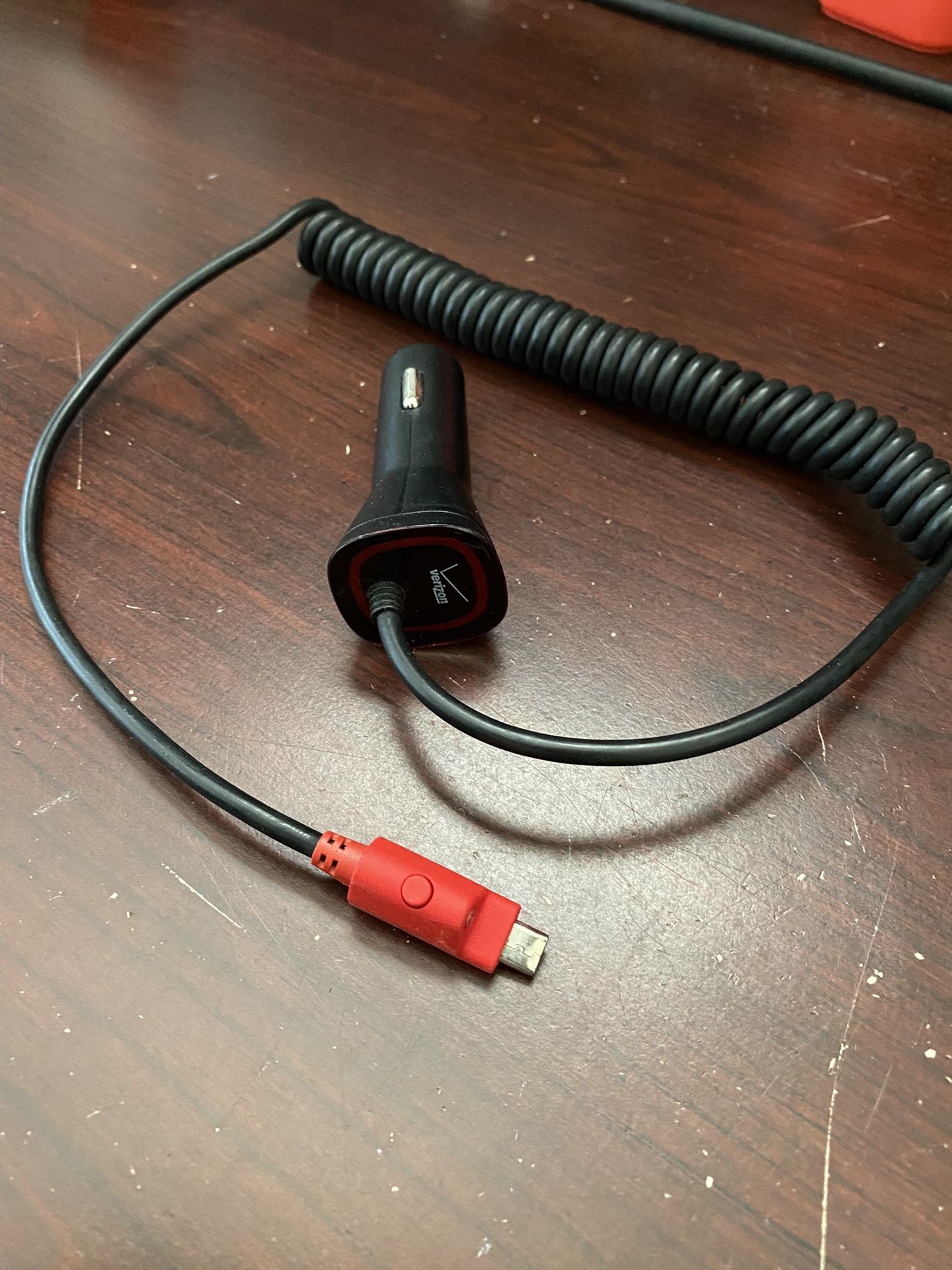 Car Charger - Official Verizon - With Light