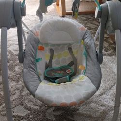 Baby Swing/ Mesedora De Bebe