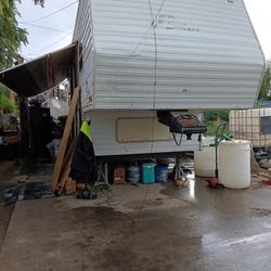 2001 Salem 5th Wheel Trailer For Sale By Owner. You Must Be Able To Move Trailer On Your Own Or Bring Help., A/C, Electric, Stove  All Works