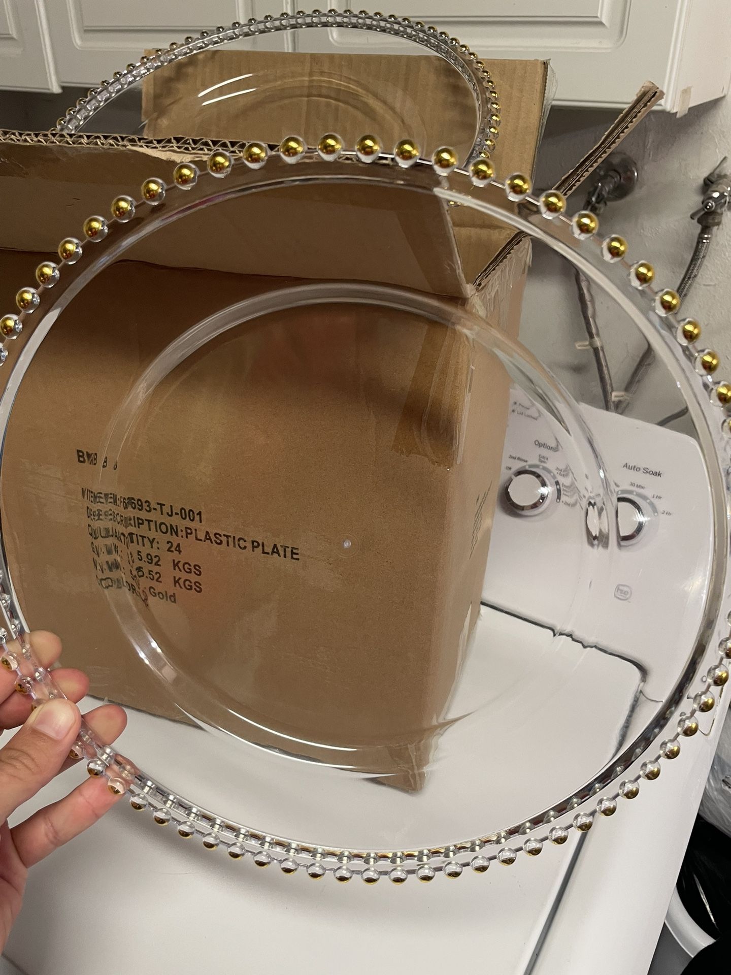 Acrylic Charger Plates Clear / Gold
