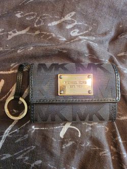 Michael kors wallet