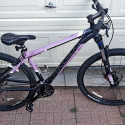 WOMEN S TREK MAMBA WSD MOUNTAIN BIKE for Sale in Denver