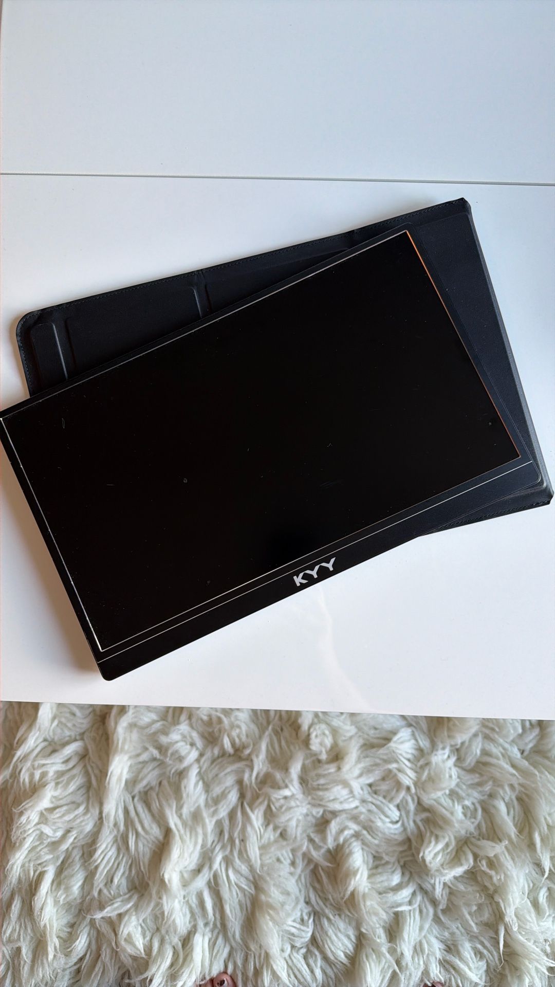 Portable Monitor with Case/Stand