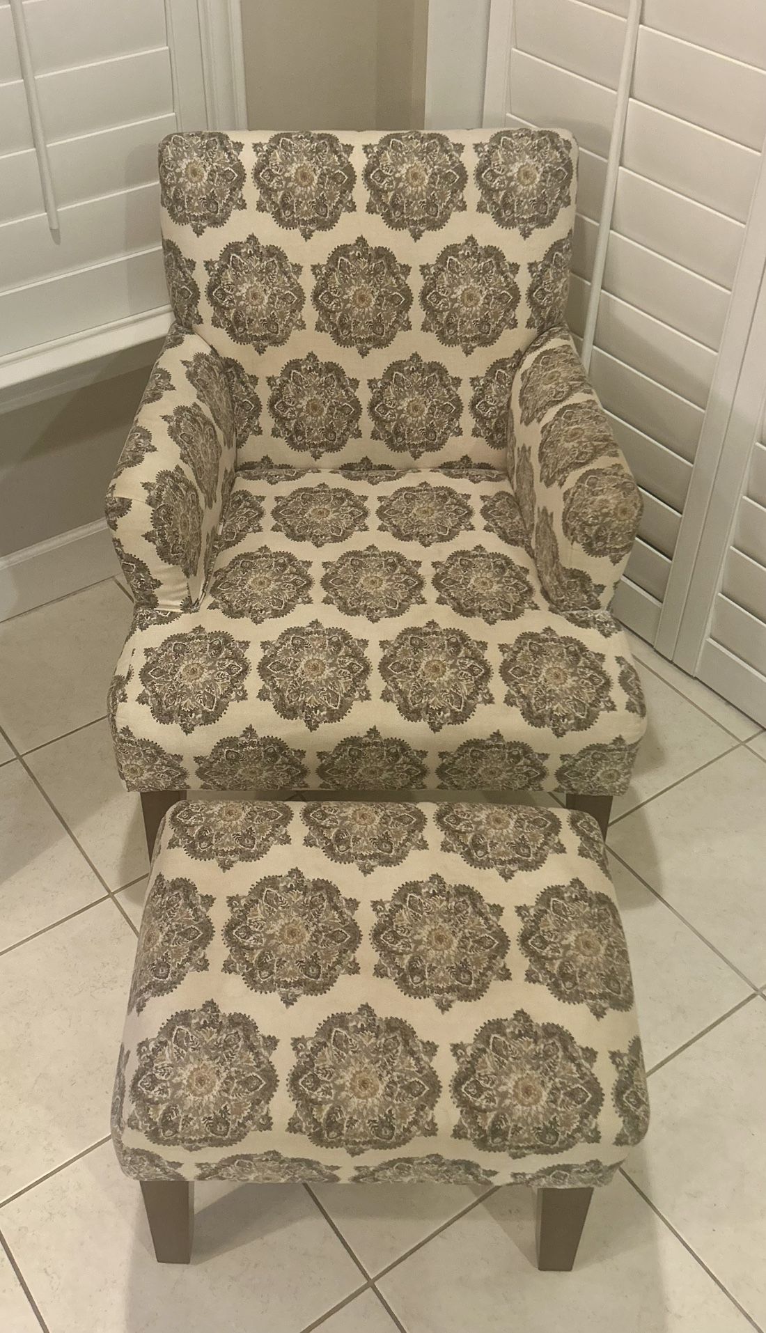 Accent Chair & Ottoman 
