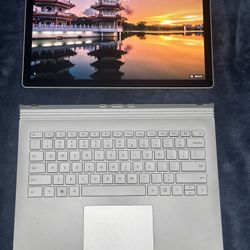 Microsoft Surface Book 2, Core i5 / 8GB RAM  / 256GB SSD