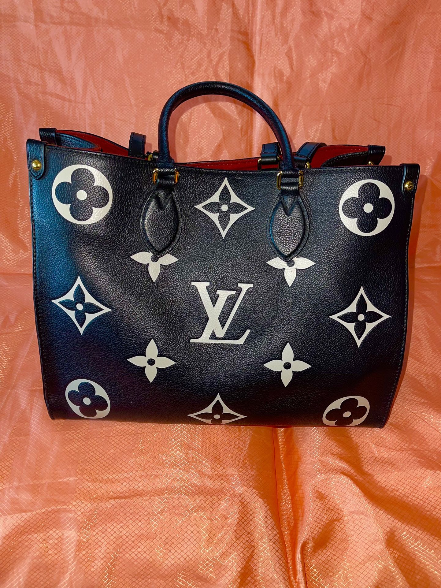 Louis Vuitton Pre-Loved OnTheGo