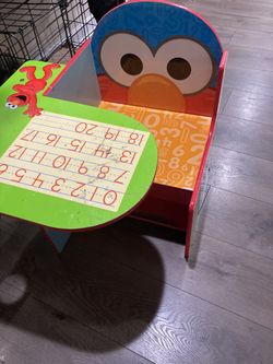 Elmo School Chair