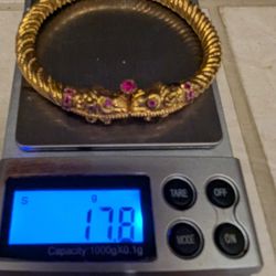 21 Karat Gold  Bangle