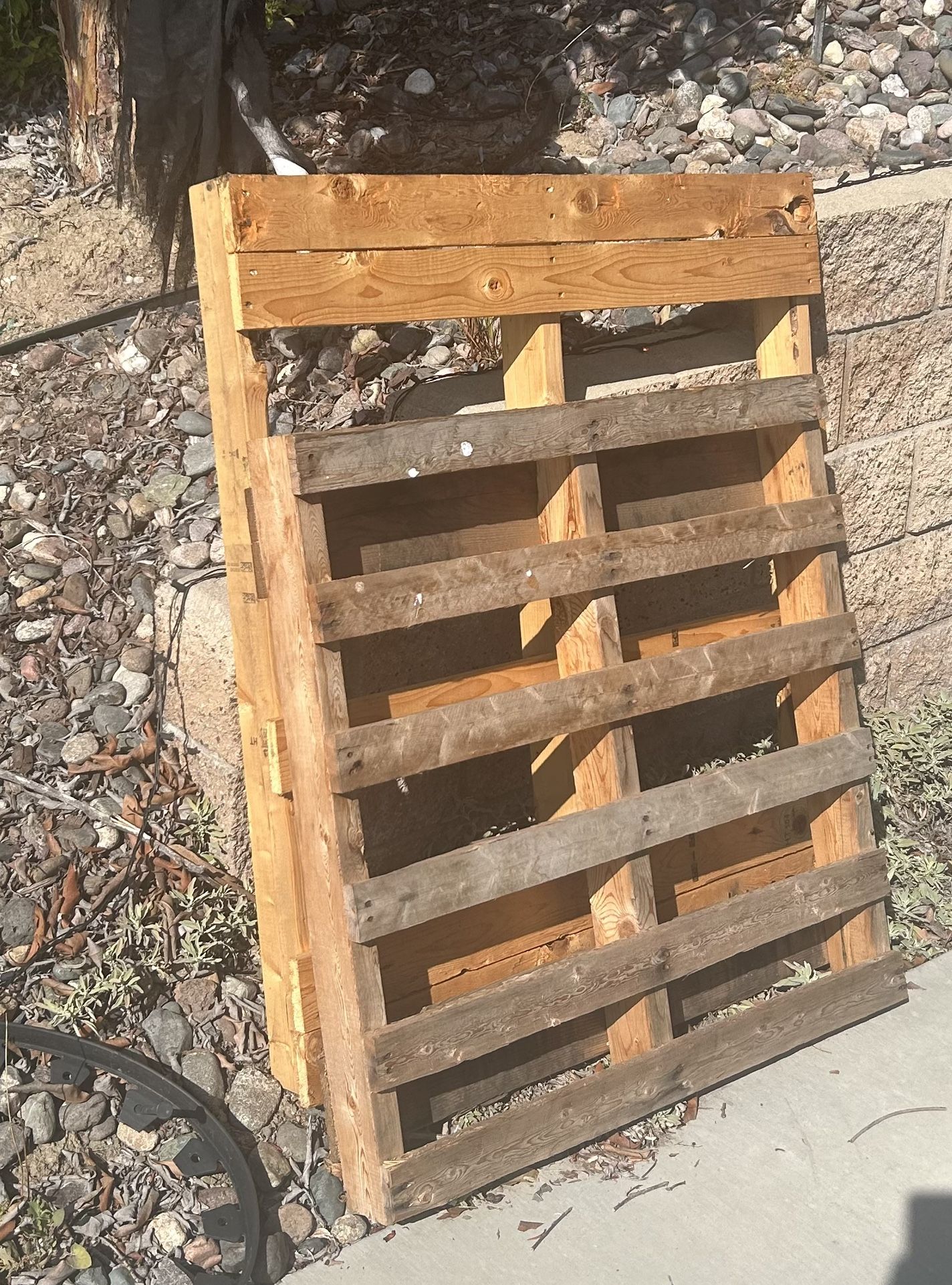 Free Pallets - 2