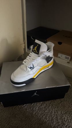Air Jorden 4 Retro (GS) Size 6’5Y