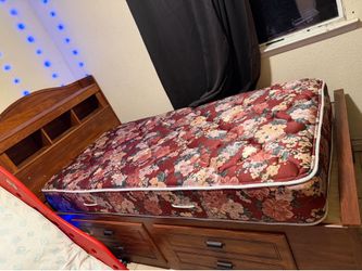 Bed twin