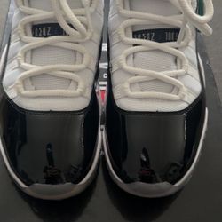 AIR JORDAN 11 RETRO SIZE 9.5