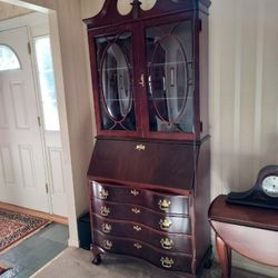Vintage Jasper Mahogany Secretary Desk Chippendale Style Excellent Condition