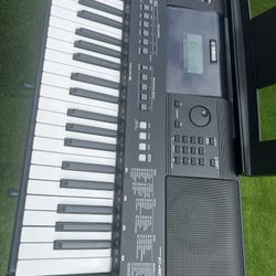 Keyboard Yamaha 