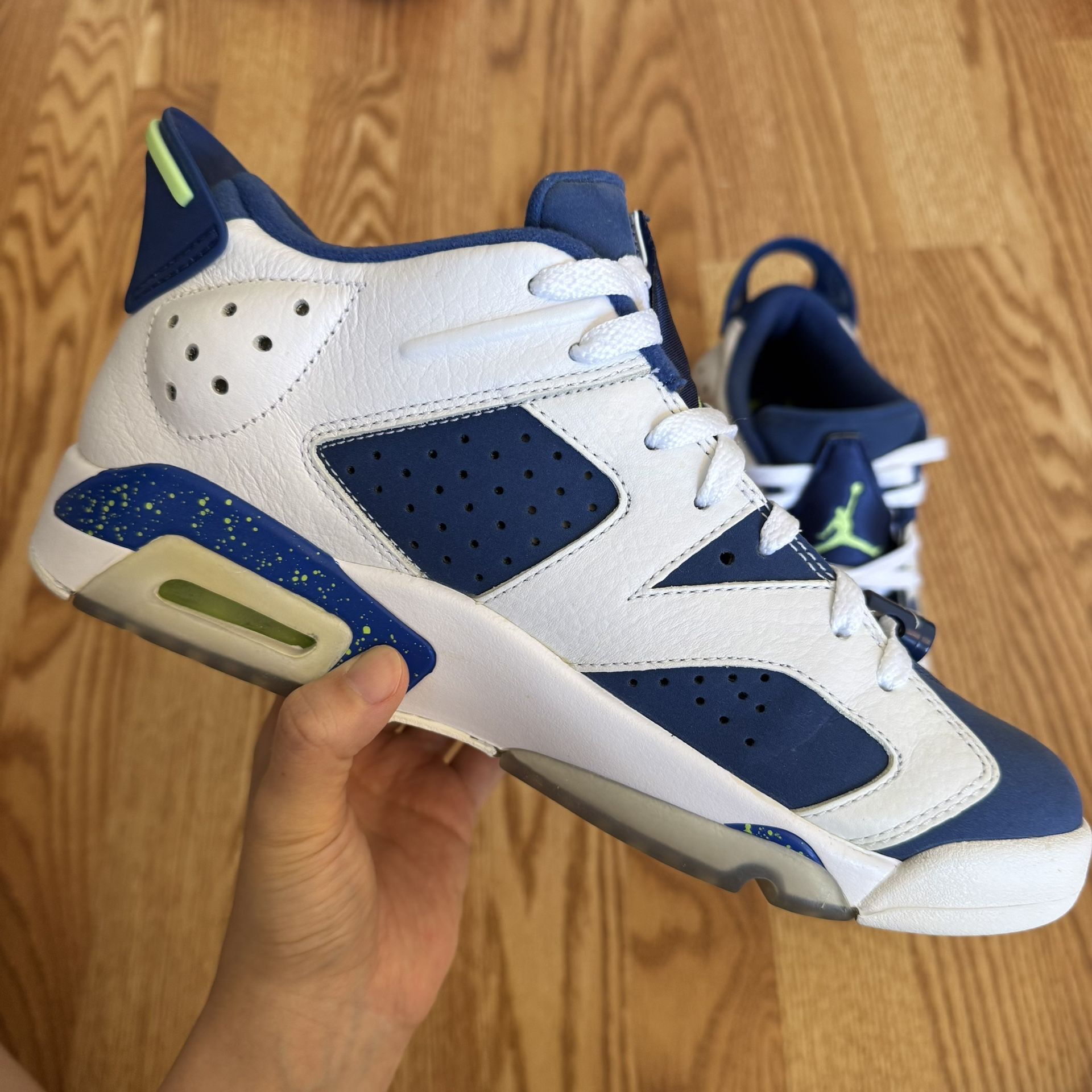 Jordan 6 Retro Low