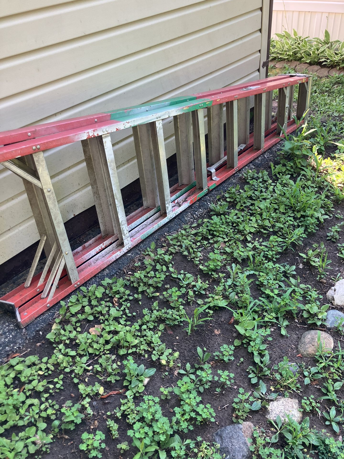 8’ Double Sided Step Ladder