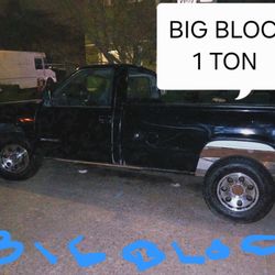 1988 Gmc Sierra 3500....454 Turbo 400 ,..1 Ton $4000