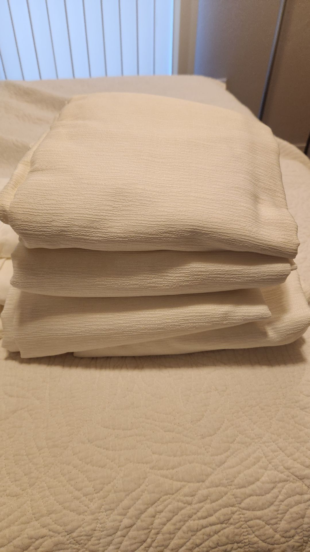 White room darkening curtains - Set of 4