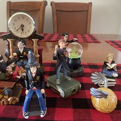 Harry Potter Collectibles (7) 