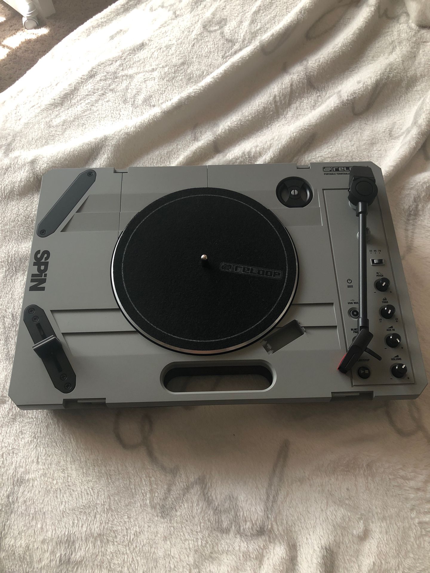 Portable DJ turntable