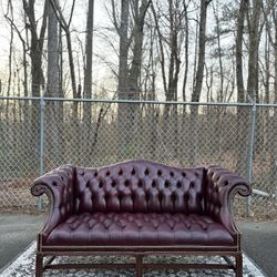 Mid Century Chesterfield Camelback  Couch Burgundy Tufted Leather 2500$’OBO Delivery Available🚛